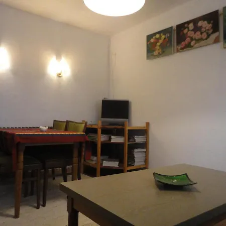 Sonnige Etagenwohnung Im Waldgebiet Schortens